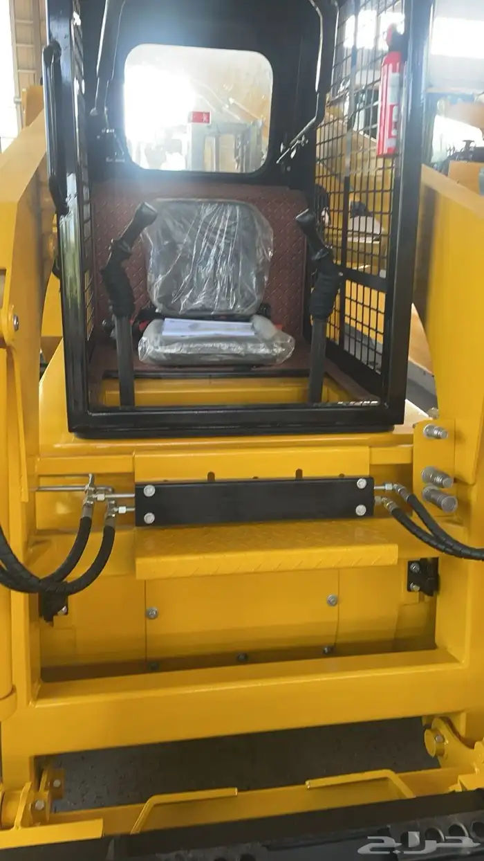 Skid Steer Loader (700kg) 4