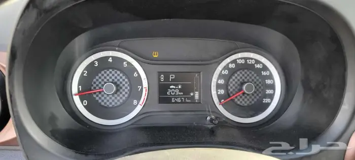 هونداي i10 موديل 2023 باللون الأبيض. 4