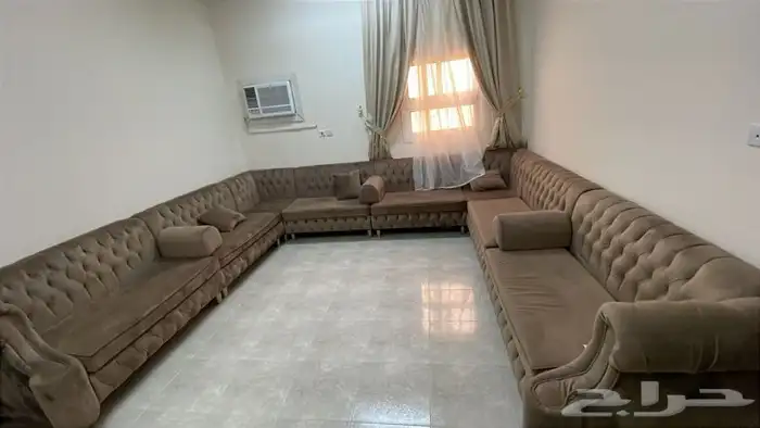 مجلس نظيف جدا 0