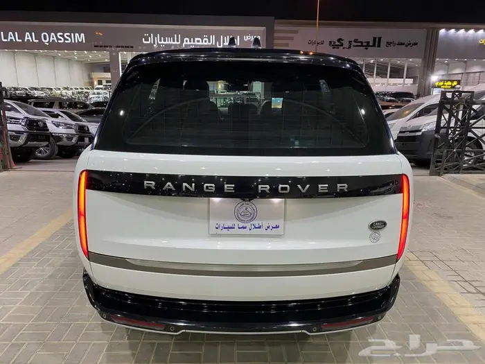 رينج روفر HSE موديل 2023 ابيض 6 سلندر ماشيه 55000كم 20
