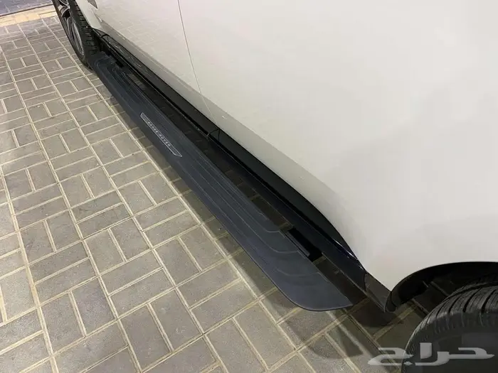 رينج روفر HSE موديل 2023 ابيض 6 سلندر ماشيه 55000كم 41