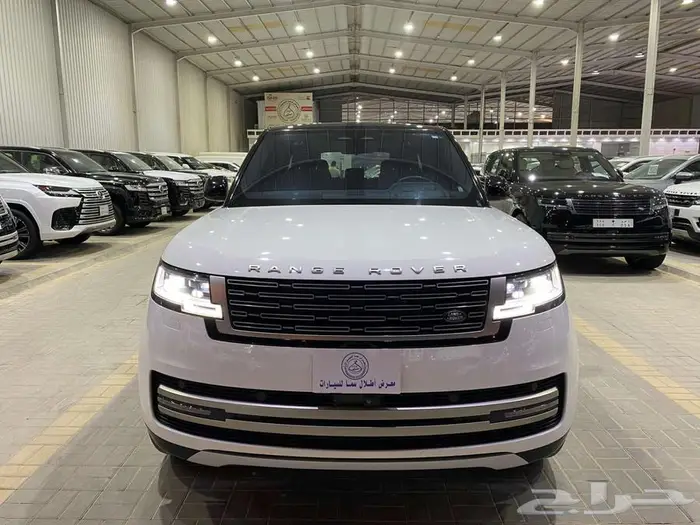 رينج روفر HSE موديل 2023 ابيض 6 سلندر ماشيه 55000كم 0