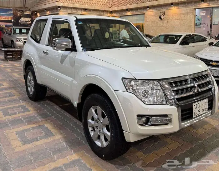للبيع باجيرو 2020 بابين V6 3.8 سعودي 7