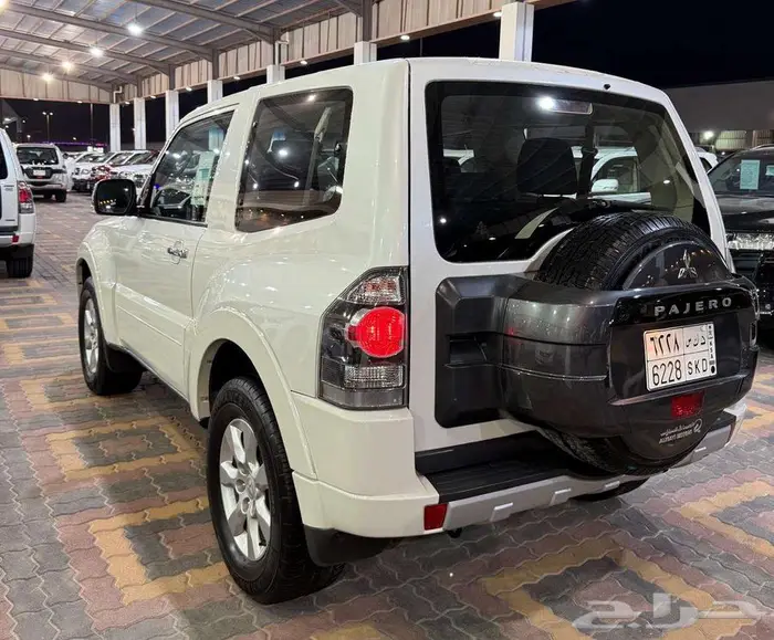 للبيع باجيرو 2020 بابين V6 3.8 سعودي 12