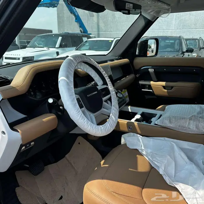2025 ديفندر P300 جديد اصفار ب 269 2