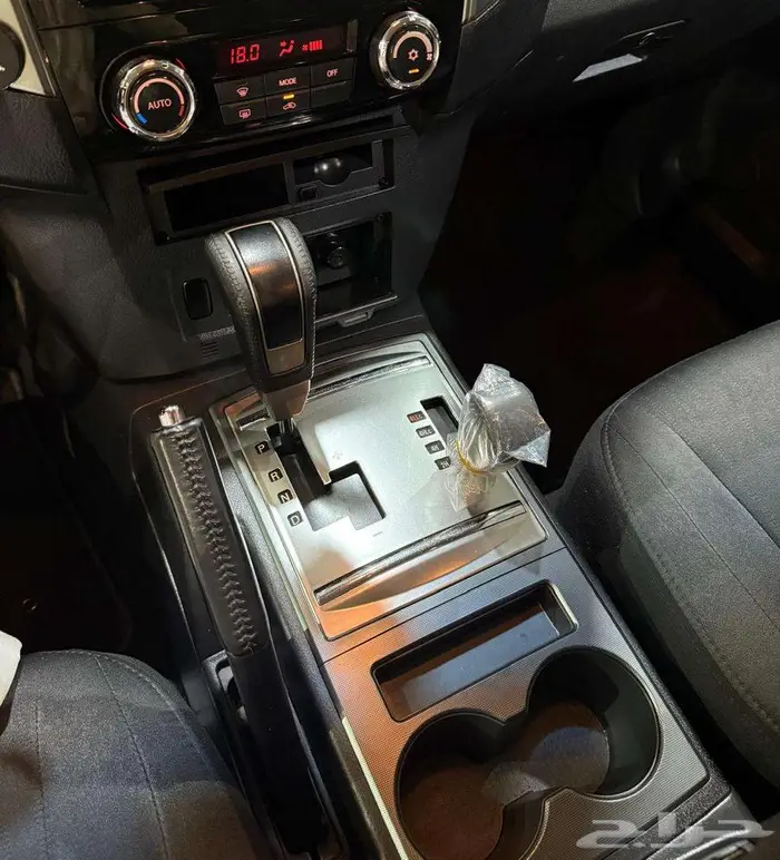 للبيع باجيرو 2020 بابين V6 3.8 سعودي 33