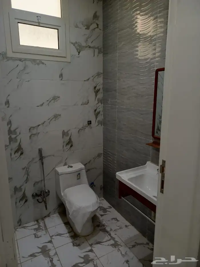 فيلا للإيجار حي مشرفه الدانه 18