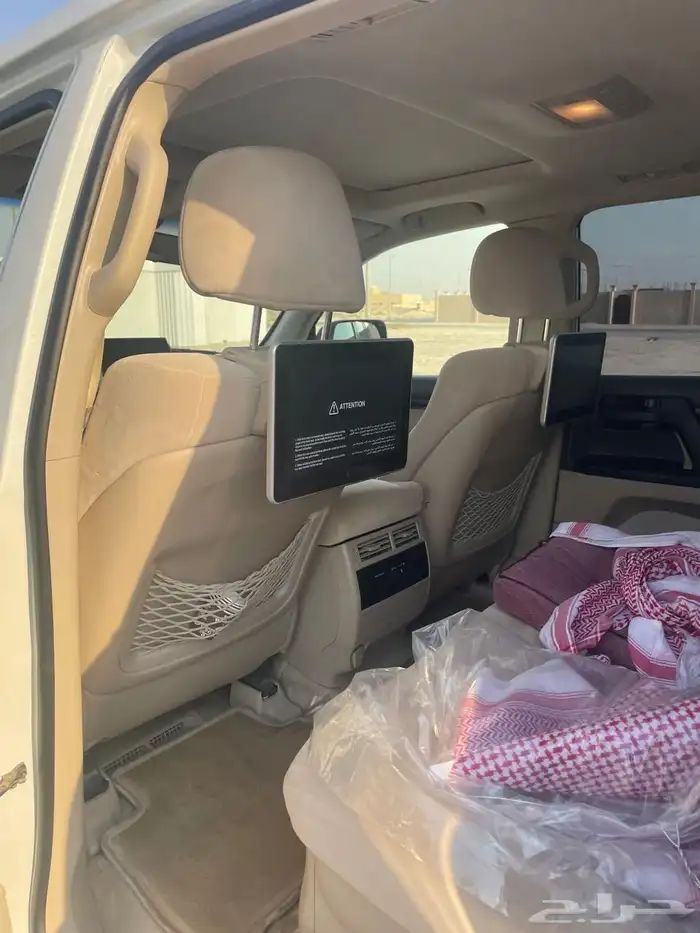 للبيع لاندكروزر GXR 2019   V8 (8 سلندر) 2