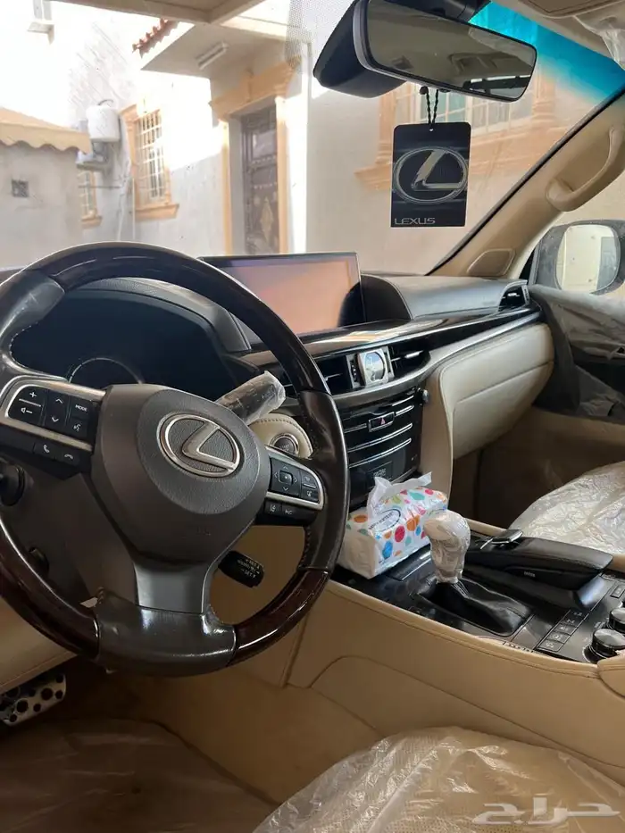 للبيع لكزس 2016 محول 2019 فل كامل LX SPORT 1