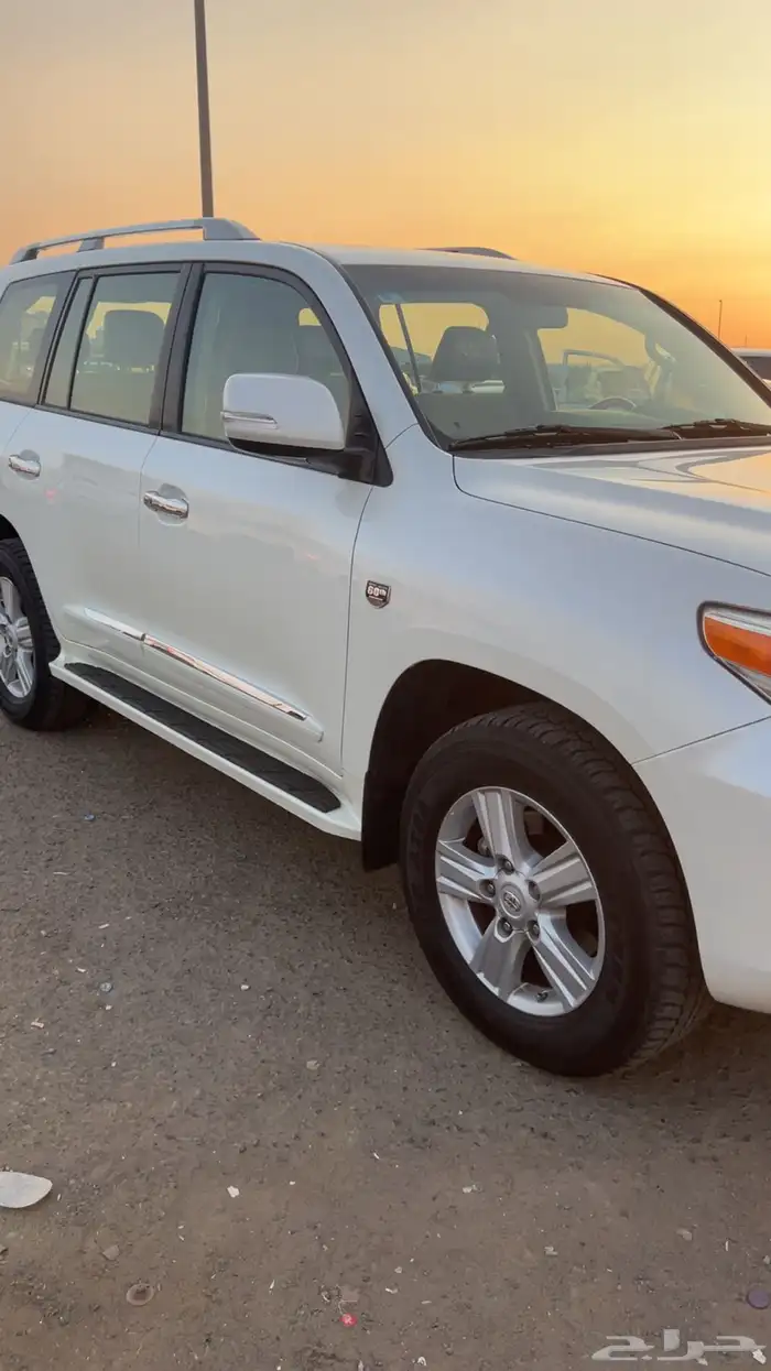 الاندكروزر جي اكس ار v82015 1