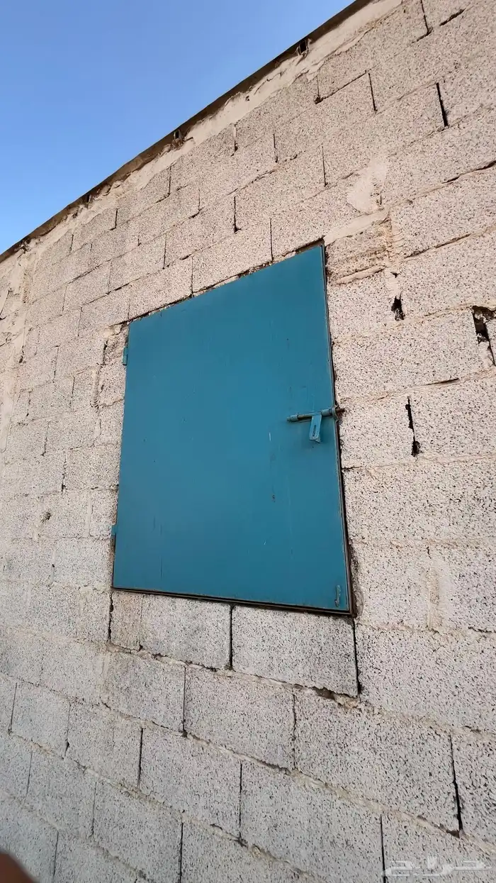 اسطبل كامل للبيع 22