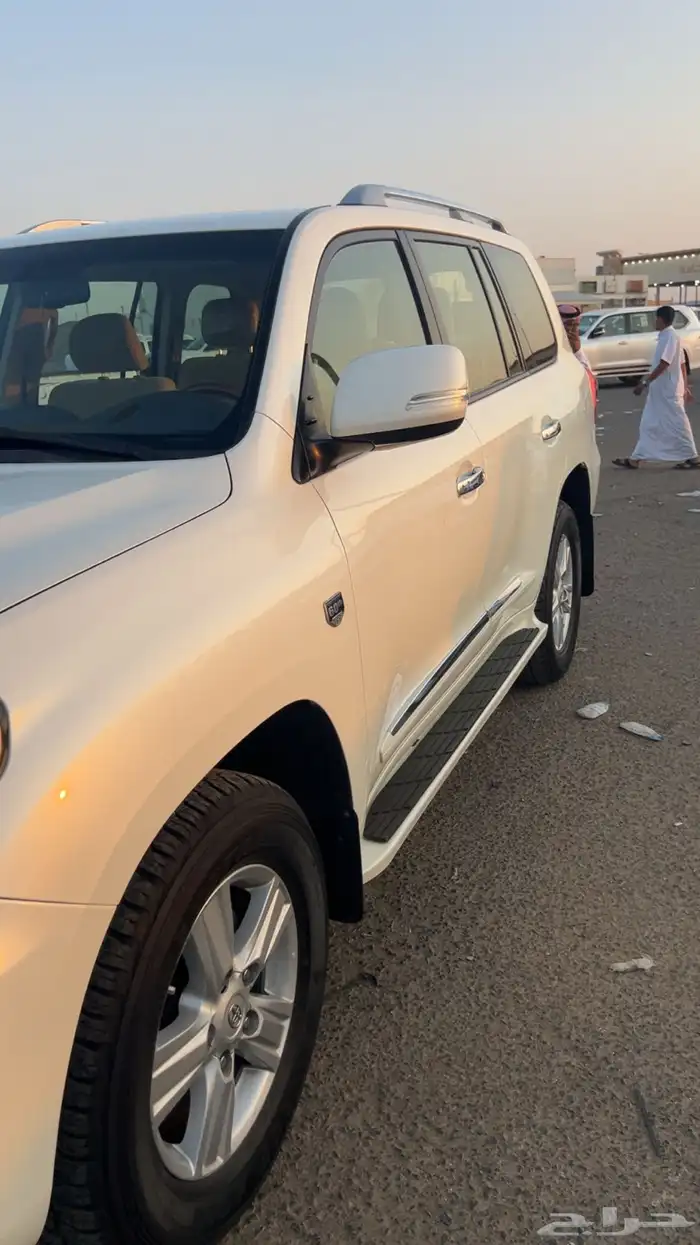 الاندكروزر جي اكس ار v82015 0