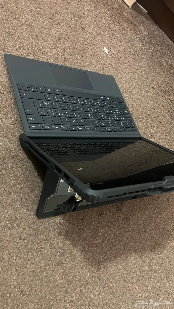 لابتوب مايكروسوفت 2 في 1 في حالة ممتازة 8