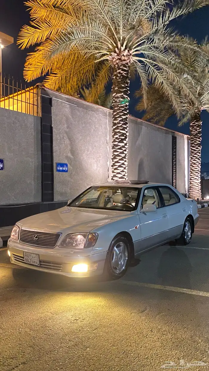 لكزس LS400 4