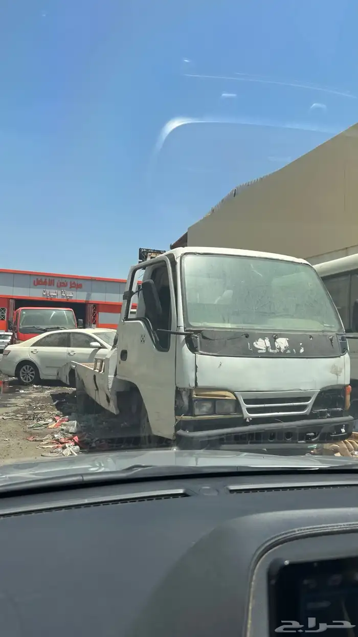 سطحة ايسوزو موديل 95 ولوحة مميزة رقم ثنائي 2