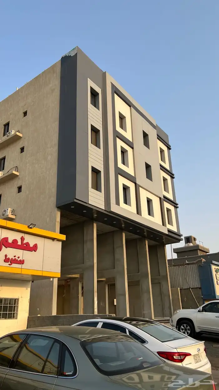 عمارة للبيع على خط الساحل (خط الليث) 1
