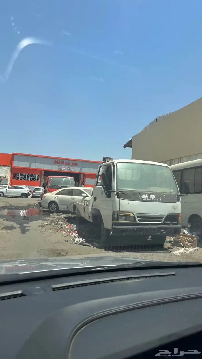 سطحة ايسوزو موديل 95 ولوحة مميزة رقم ثنائي 0