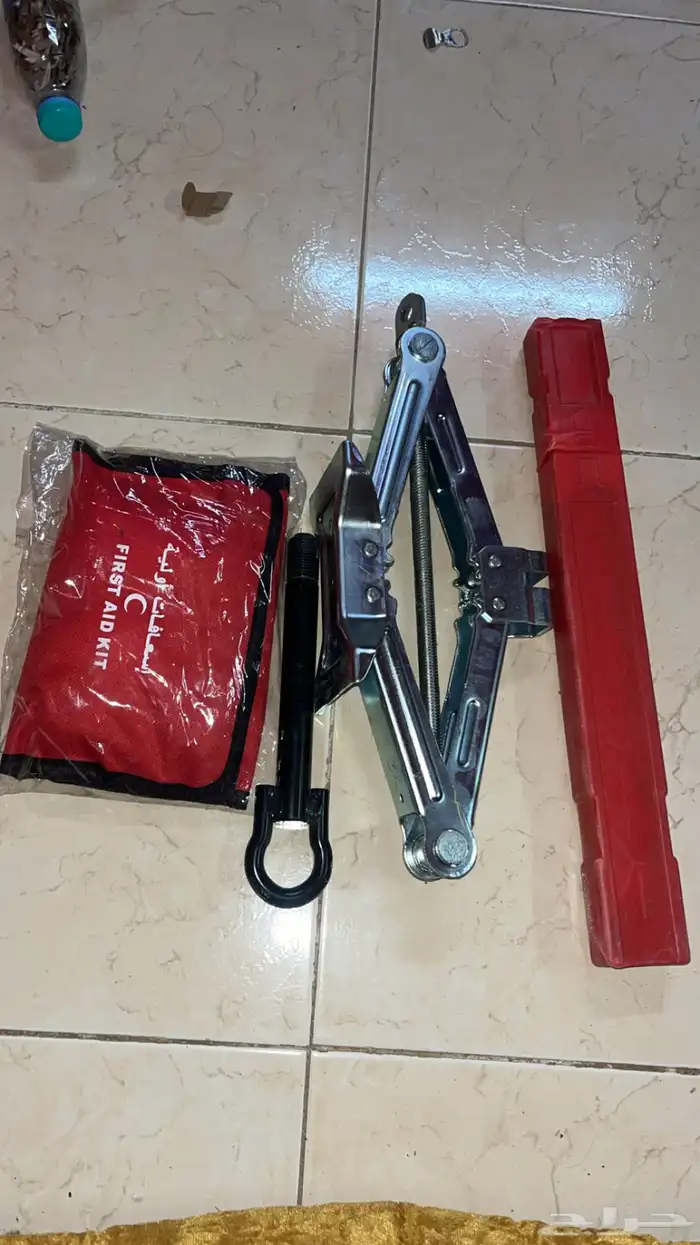 عفريته مع مثلث وسعافات 0