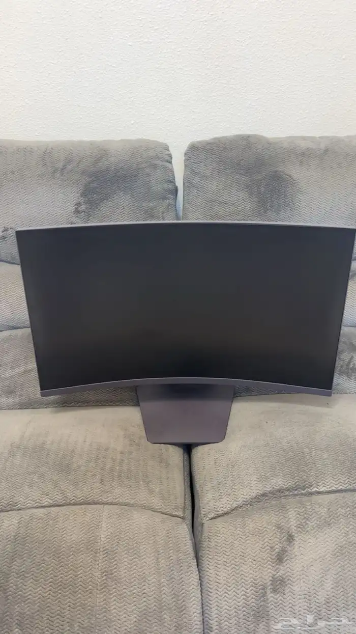 شاشة قيمنق منحنيه LG 27 بوصه هيرتز180 2