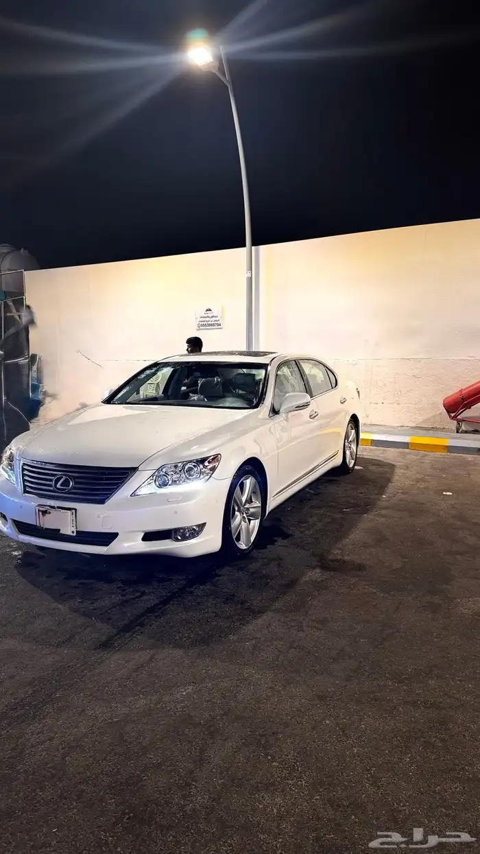 للكزس LS460. 2012 4