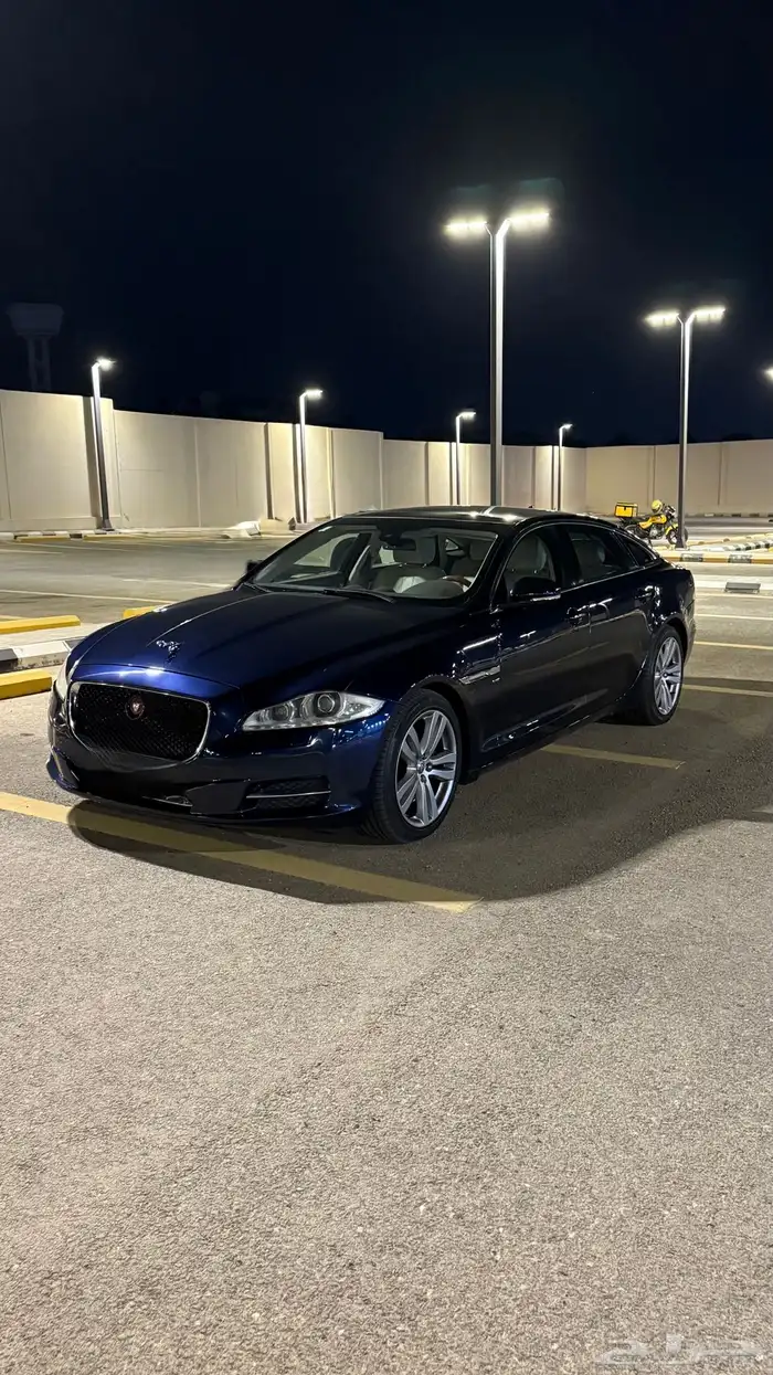 جاكوار xj 0