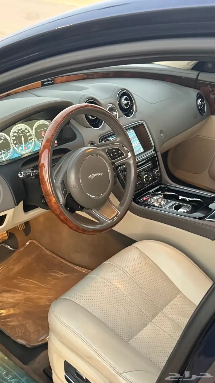 جاكوار xj 7