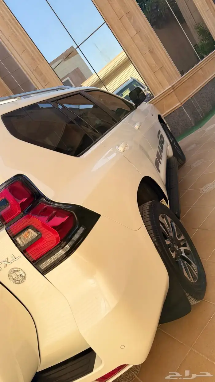 برادو م 2022 فل كامل وارد الساير عداد فقط 77 الف 12
