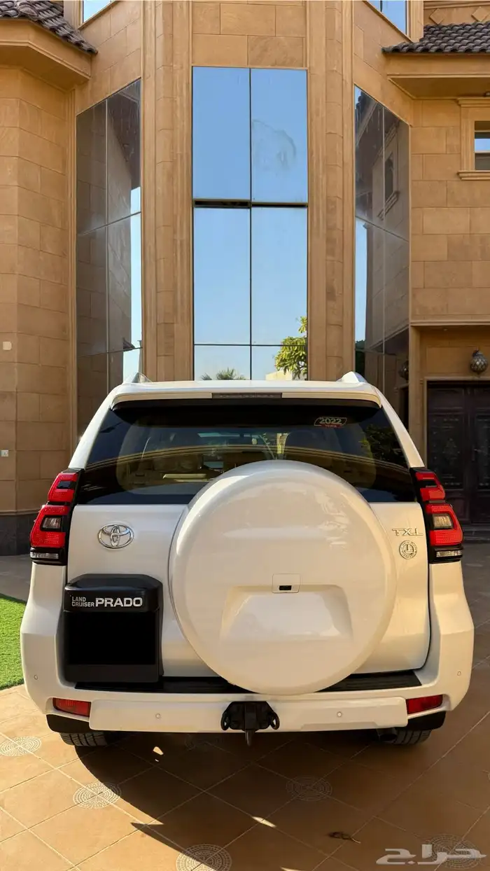 برادو م 2022 فل كامل وارد الساير عداد فقط 77 الف 8