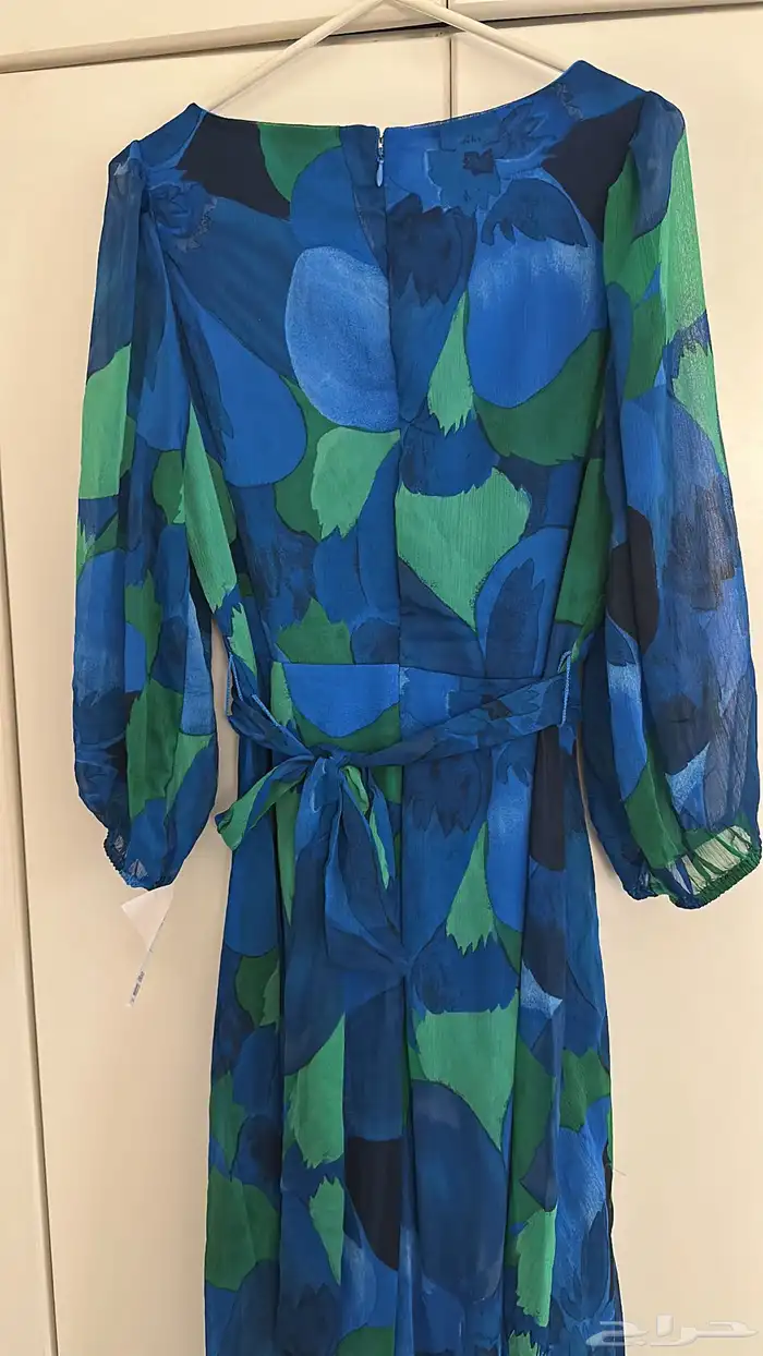 فستان من ماركة DKNY 8