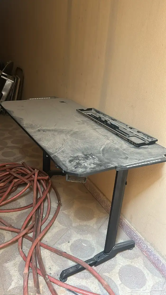 طاوله بي سي طاوله قيمر 0