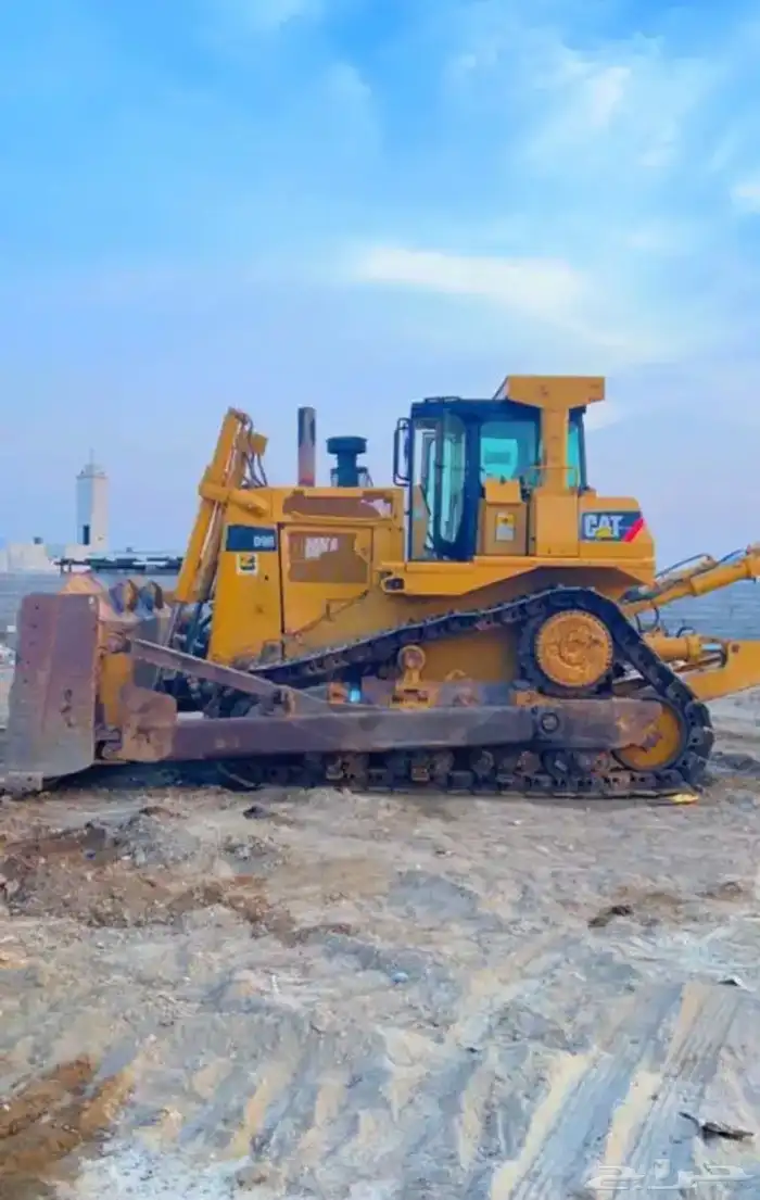 عدد اثنين بلدوزر D9R موديل 2007 الزااهد 1