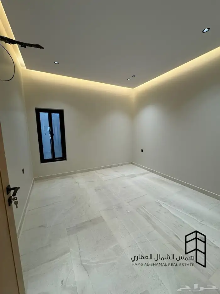 للبيع شقه ارضيه حي اليرموك 4