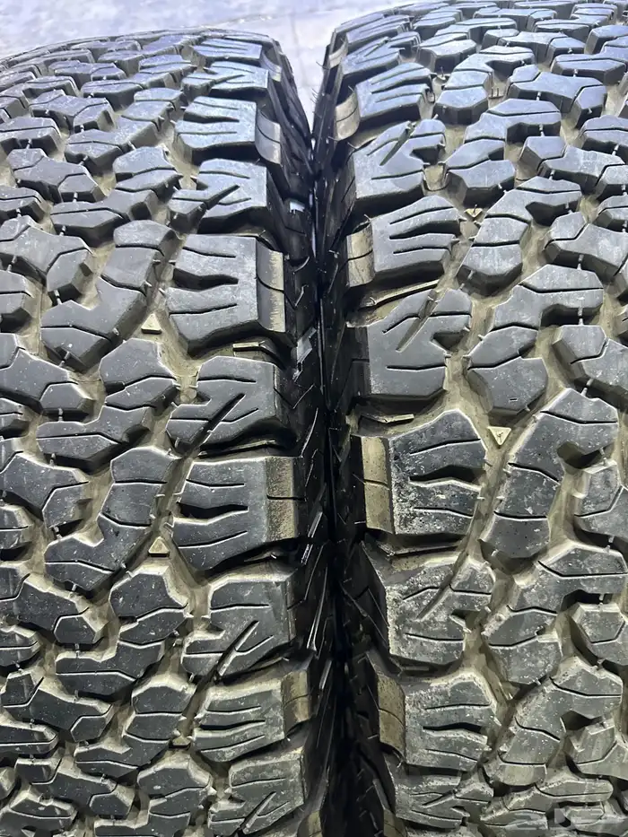 كفرات بي اف قودرتش نص حجري مقاس 285 70 17 15