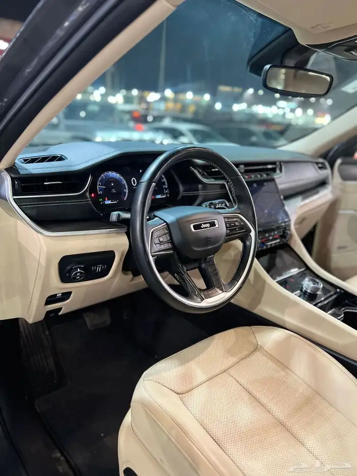 جيب قراند شيروكي 2021 لميتد L 7