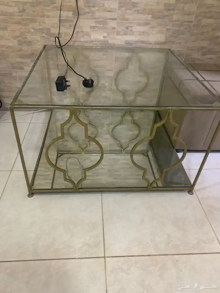 طاولات زجاج للبيع 1