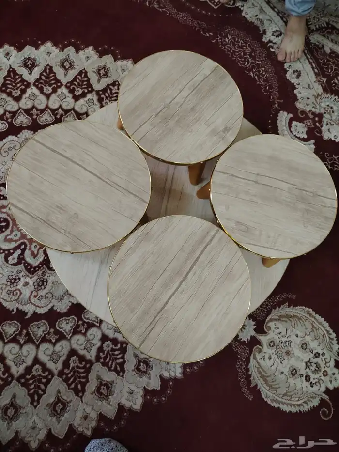 طاولات اثاث للبيع صغيرة وكبيرة 2