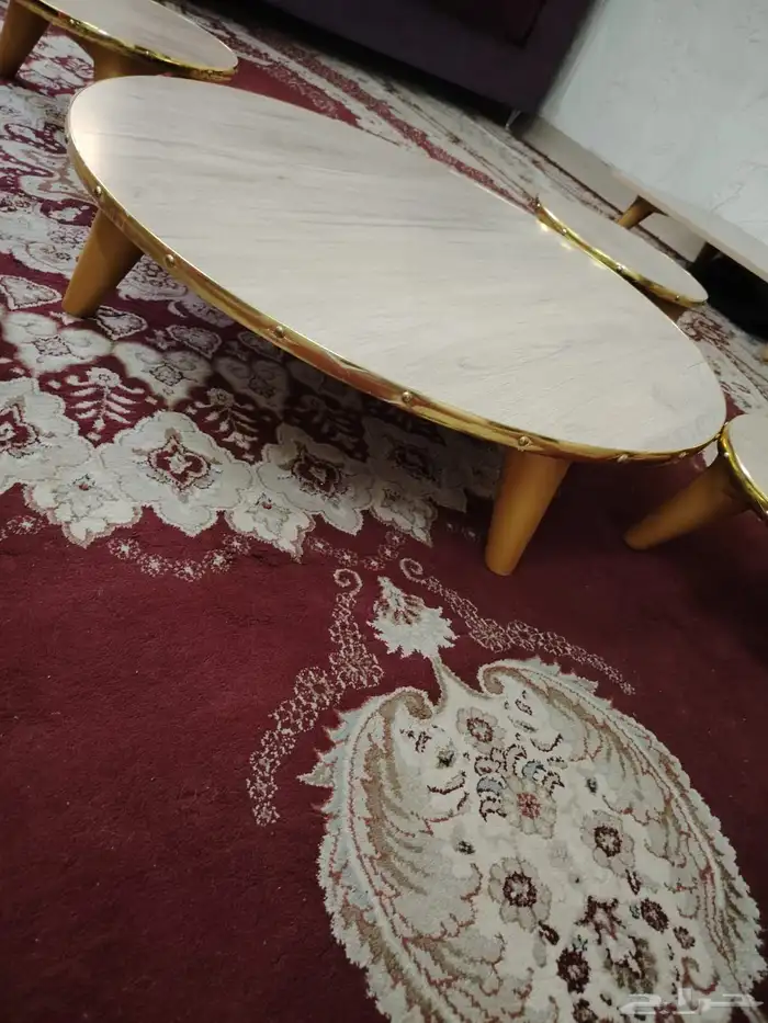طاولات اثاث للبيع صغيرة وكبيرة 3