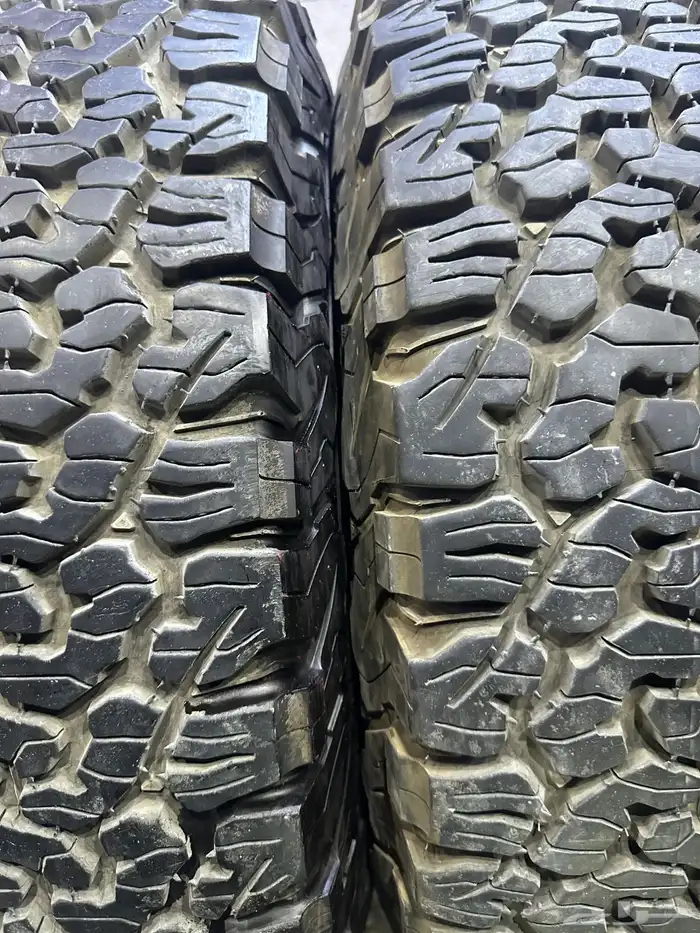 كفرات بي اف قودرتش نص حجري مقاس 285 70 17 3