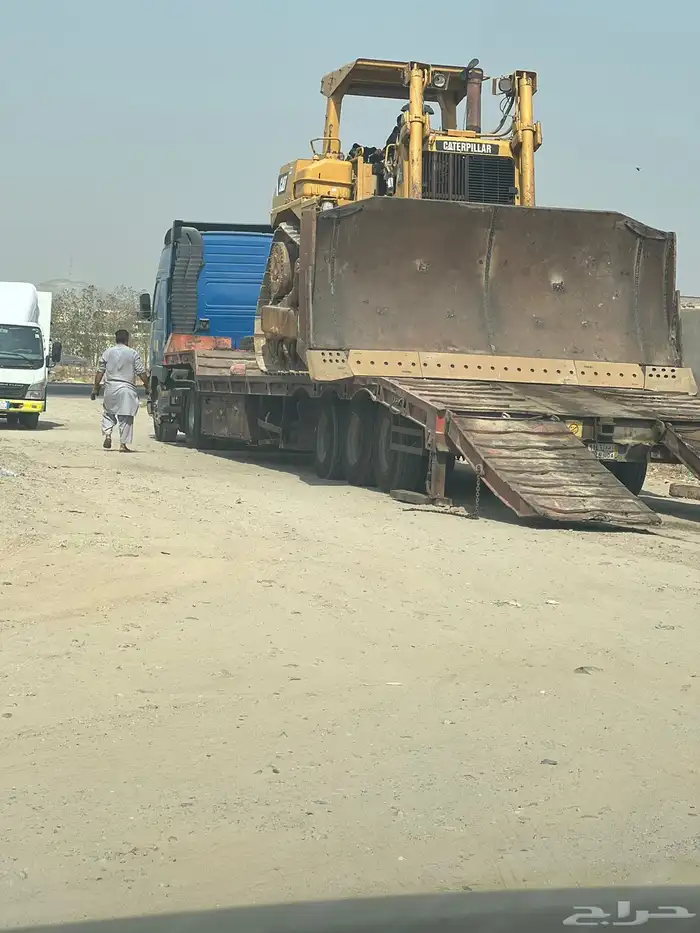 عدد اثنين بلدوزر D9R موديل 2007 الزااهد 2