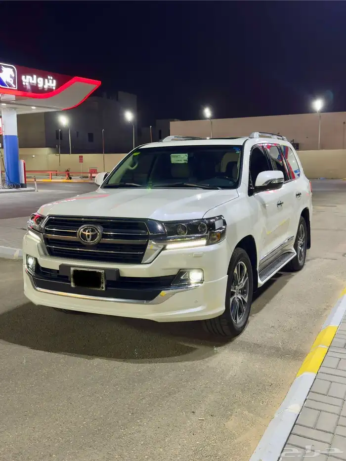 لاندكروز 2020 GXR تورينق L5 جيكسار فل كامل ممشى قليل 1