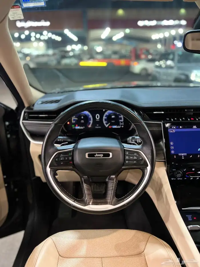 جيب قراند شيروكي 2021 لميتد L 12