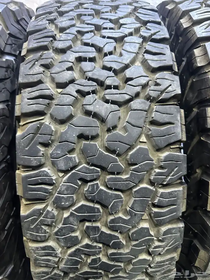 كفرات بي اف قودرتش نص حجري مقاس 285 70 17 12