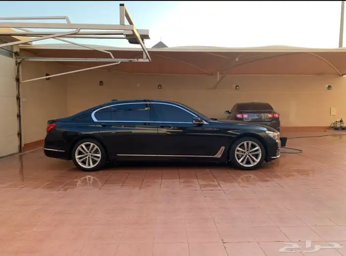 جنوط بي ام دبليو الفئة السابعة 0