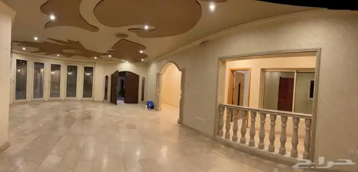 فيلا مع مسبح للإيجار   حي الملك سلمان 4