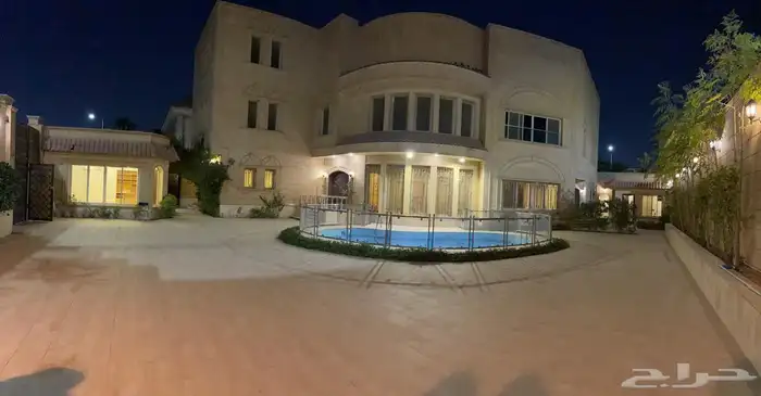 فيلا مع مسبح للإيجار   حي الملك سلمان 0