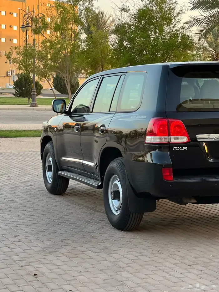 جكسار مديل 2011 8 سلندر تم البيع 0