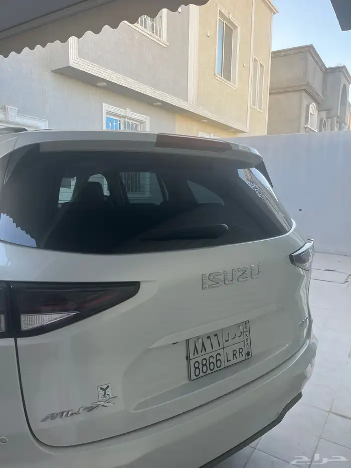 للبيع جيب ايسزو مالك الاول من الوكاله 4