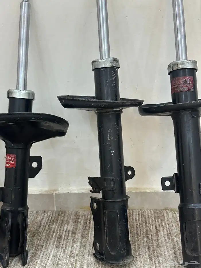 مساعدات كامري من موديل2007حتى 2011 نوعها KYB يباني نظيفه 3