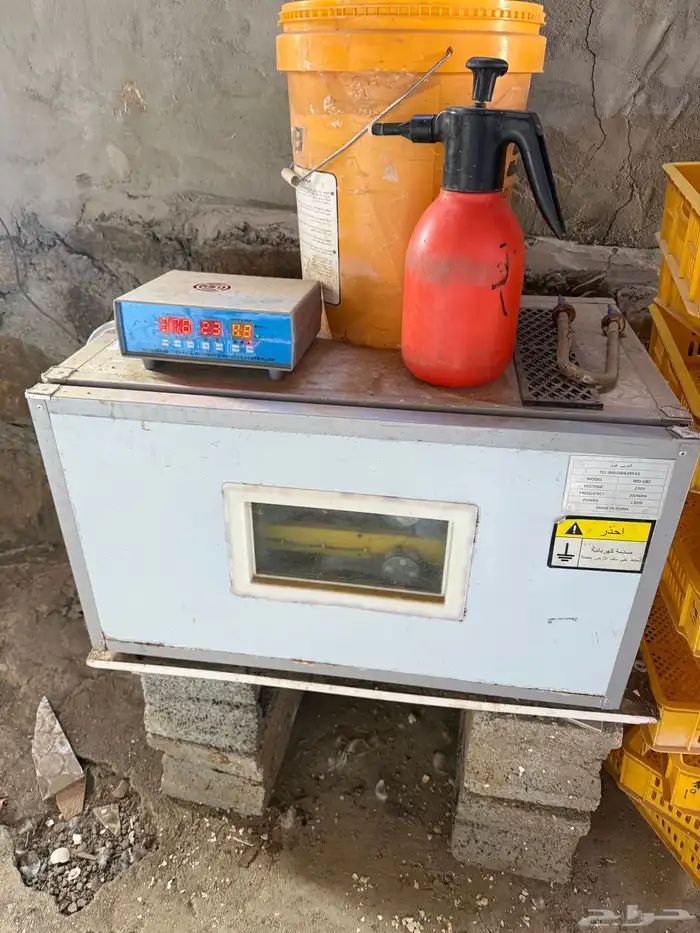 فقاسة للبيع تأخذ 180بيضة 0