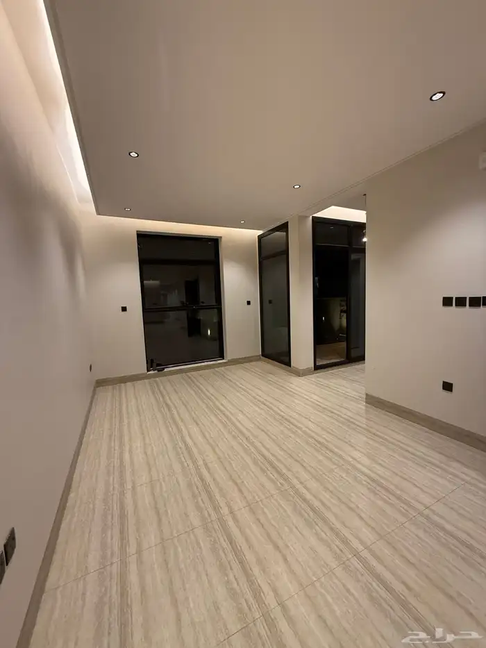 دور اول للايجار بحي العارض 5